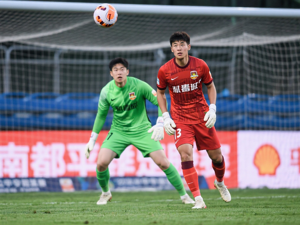 作为年轻门将，韩佳奇在本赛季的表现已经吸